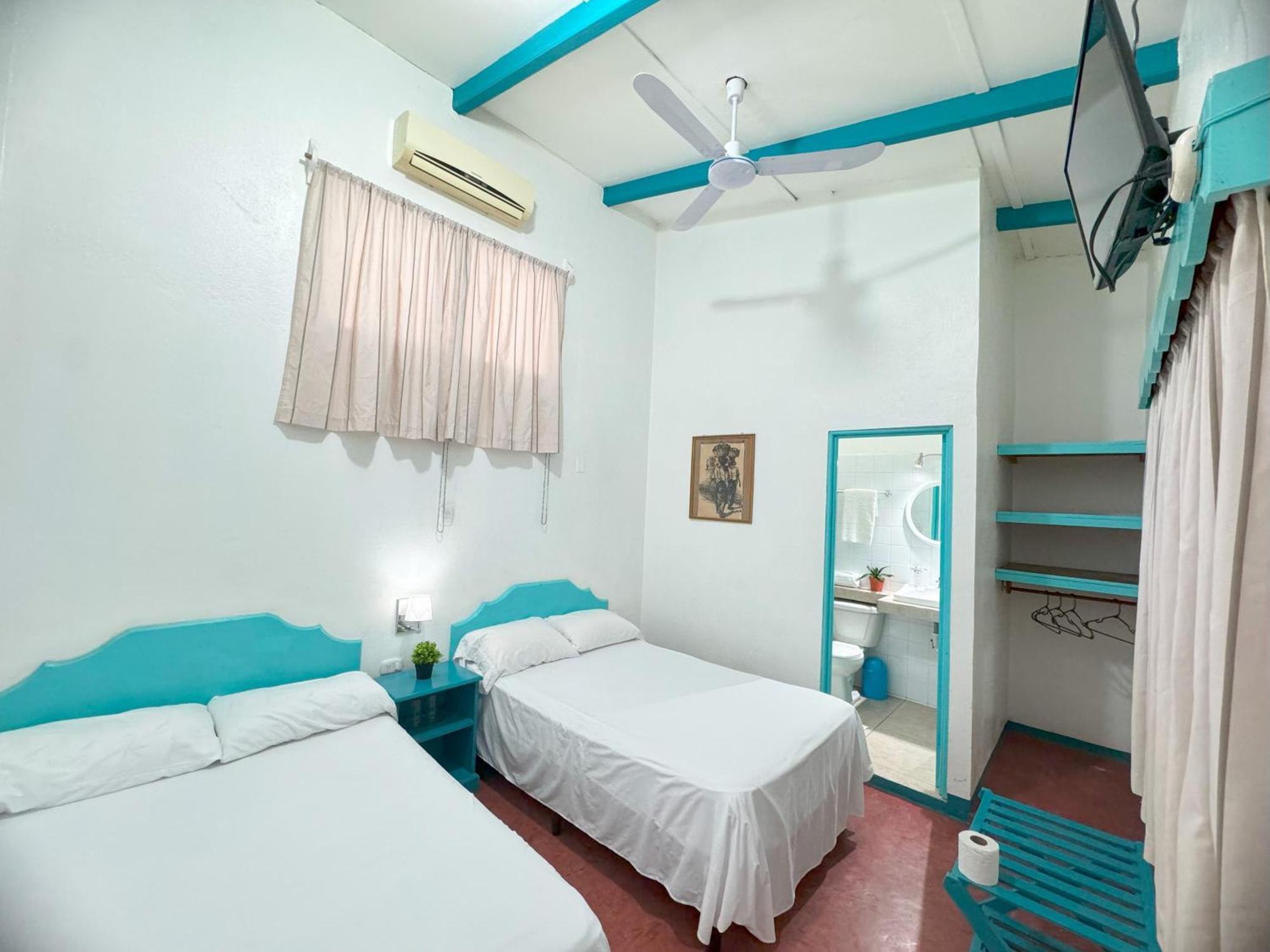 Hotel Petenchel Flores Zewnętrze zdjęcie